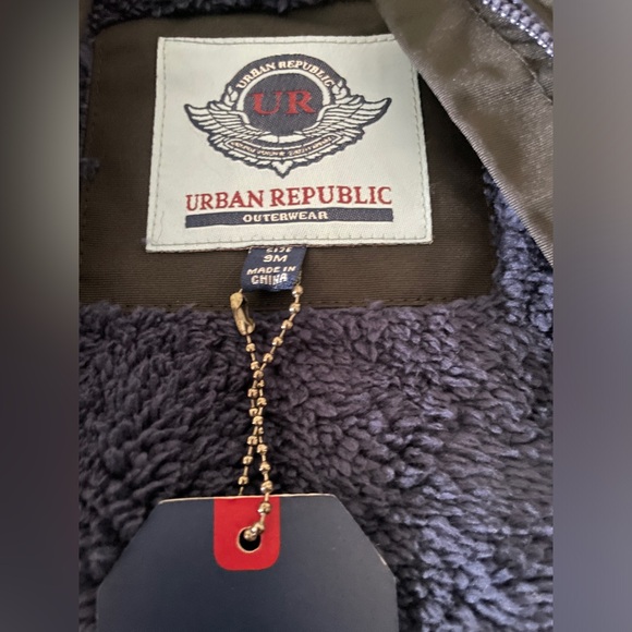 Urban Republic Baby Boy Snowsuit in Navy Blue set with mittens! 9M - Picture 6 of 6